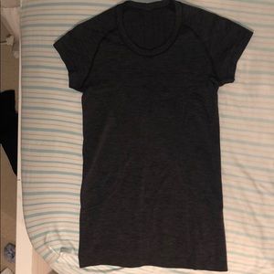 Lululemon swiftly tech short sleeve crew